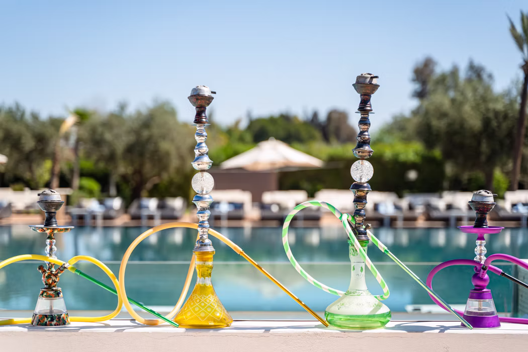 myah-bay-pool-shisha